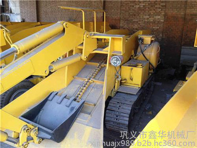 景德鎮(zhèn)履帶扒渣機(jī)、鑫華機(jī)械、履帶扒渣機(jī)生產(chǎn)廠家